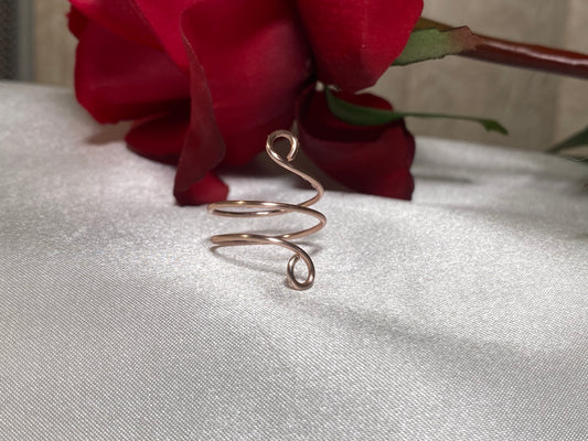 Rose gold wire ring